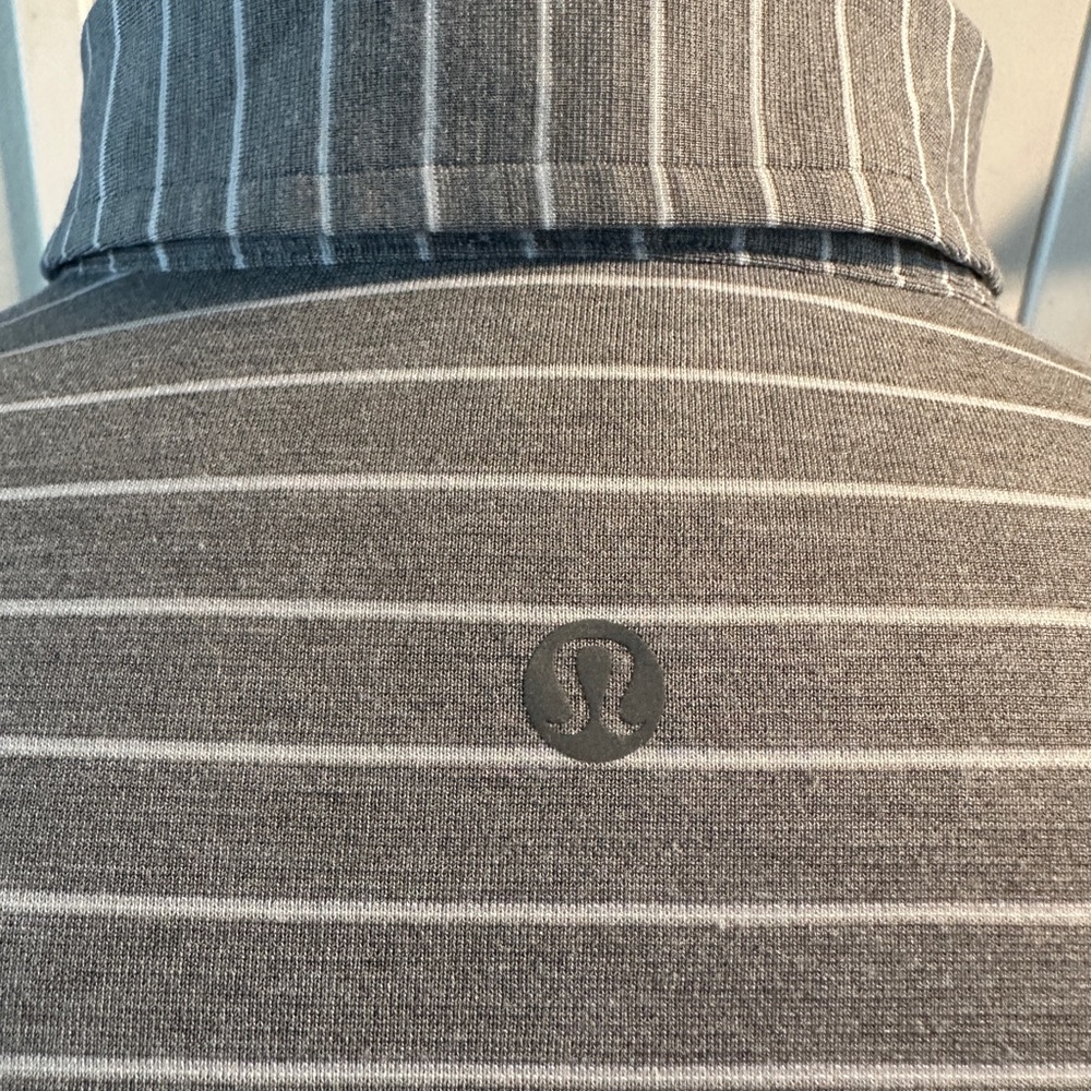 Lululemon Evolution Polo Shirt Mens M Gray Striped Stretch Logo Short Sleeve - Picture 6 of 8